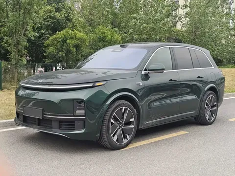 2025 Li Auto L8