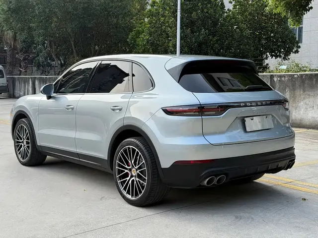 2020 Porsche Cayenne S 2.9T Canadian