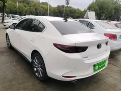 2021 Mazda 3 2.0L AT, белый — фото 5