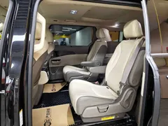 2021 Kia Carnival 2.0T Luxury Tech, чёрный — фото 11