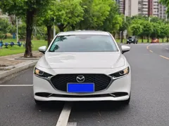2022 Mazda 3 2.0L AT, белый — фото 2