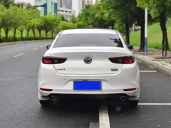 2022 Mazda 3 2.0L AT, белый — фото 5