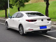 2022 Mazda 3 2.0L AT, белый — фото 6