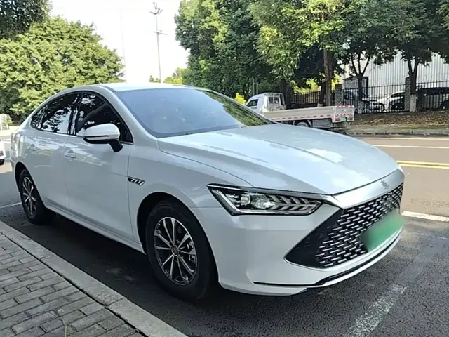 2024 BYD Qin PLUS Honor DM-i PHEV 55km Leading