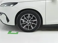 2024 BYD Seal 06 DM-i PHEV 120km Premium, белый — фото 8