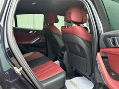 2022 BMW X6, чёрный — фото 13