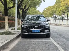 2023 Volvo XC60 4WD Luxury, чёрный — фото 2