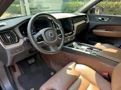 2023 Volvo XC60 4WD Luxury, чёрный — фото 4