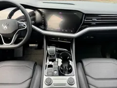 2021 Volkswagen Touareg 2.0TSI, чёрный — фото 8