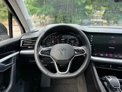 2021 Volkswagen Touareg 2.0TSI, чёрный — фото 9