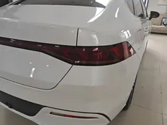 2023 BYD Qin PLUS Champion DM-i PHEV 55km Exceed, белый — фото 8