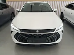 2025 BYD Qin PLUS DM-i PHEV 120KM, белый — фото 3