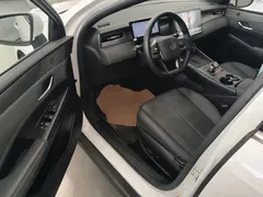 2025 BYD Qin PLUS DM-i PHEV 120KM, белый — фото 16