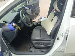2023 Toyota C-HR 2.0L Luxury, белый — фото 16