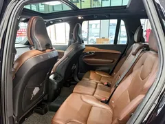 2022 Volvo XC90 B5 Luxury 5-seat, чёрный — фото 12