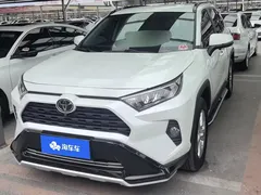 2021 Toyota RAV4 2.0L CVT 2WD Urban, белый — фото 1