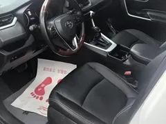 2021 Toyota RAV4 2.0L CVT 2WD Urban, белый — фото 9