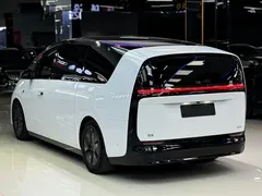 2024 Li Auto MEGA Ultra, белый — фото 12