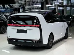 2024 Li Auto MEGA Ultra, белый — фото 14