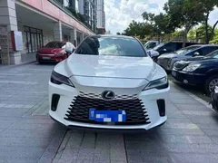2023 Lexus RX 350h 4WD, белый — фото 2