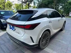 2023 Lexus RX 350h 4WD, белый — фото 7