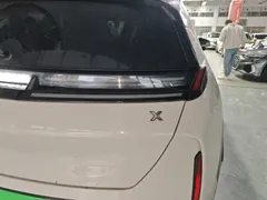 2023 Zeekr X RWD YOU 4-seat — фото 8