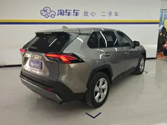 2021 Toyota RAV4 2.0L CVT 4WD Fashion Plus — фото 3