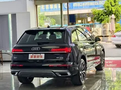 2023 Audi Q7 55 TFSI quattro S line Sport, чёрный — фото 22