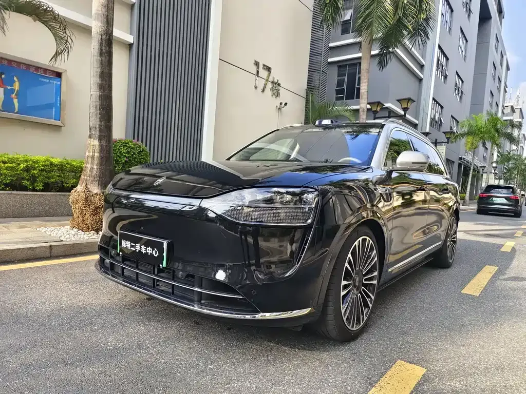 2025 Aito M9 EREV Ultra 52kWh 5-seat 896-line LiDAR