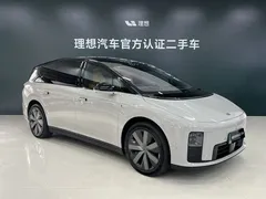 2025 Li Auto i8 Standard — фото 3