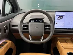 2025 Li Auto i8 Standard — фото 12