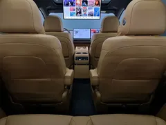 2025 Li Auto i8 Standard — фото 13