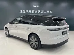 2025 Li Auto i8 Standard — фото 19