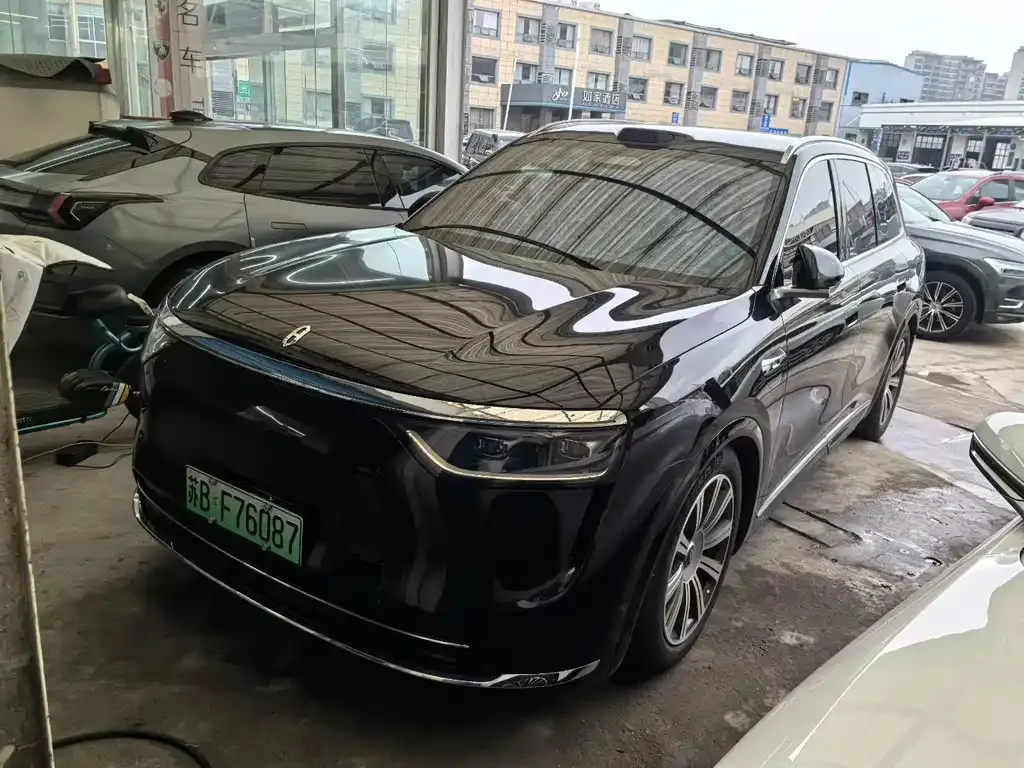 2025 Aito M8 EREV Max+ 53.4kWh 6-seat 192-line LiDAR