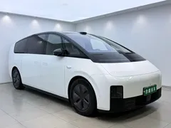 2025 Li Auto MEGA Ultra Smart Refresh, белый — фото 3