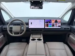 2025 Li Auto MEGA Ultra Smart Refresh, белый — фото 7