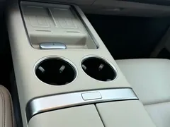2025 Li Auto MEGA Ultra Smart Refresh, белый — фото 13