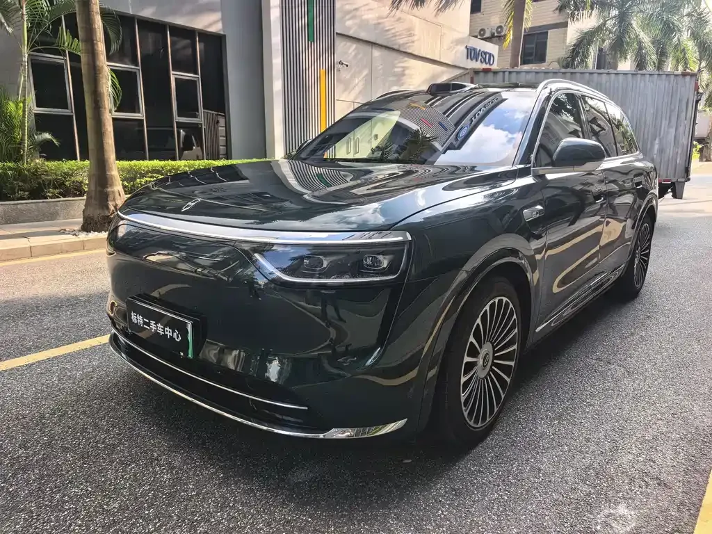 2025 Aito M8 EREV Ultra 53.4kWh 6-seat 896-line LiDAR