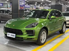 2018 Porsche Macan 2.0T, зелёный — фото 1