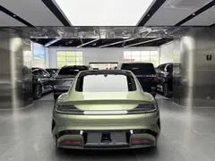 2024 Xiaomi SU7 4WD Max Founder, зелёный — фото 15