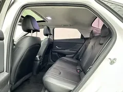 2023 Hyundai Elantra 1.5L CVT LUX Premium, белый — фото 5