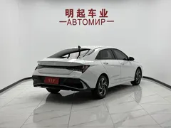 2023 Hyundai Elantra 1.5L CVT LUX Premium, белый — фото 8