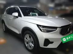 2024 Volvo XC40 Fashion, белый — фото 3