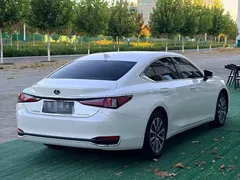 2022 Lexus ES 200 Excellence, белый — фото 4