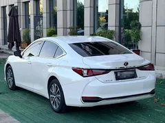 2022 Lexus ES 200 Excellence, белый — фото 5