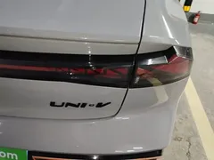2022 Changan UNI-V 2.0T — фото 8