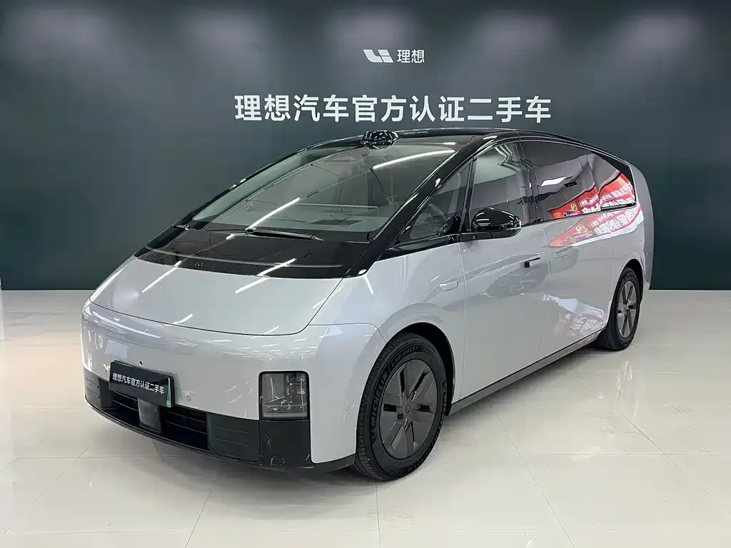 2024 Li Auto MEGA Ultra