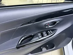 2022 Toyota Yaris L Zhixuan 1.5L CVT Luxury Plus, белый — фото 9