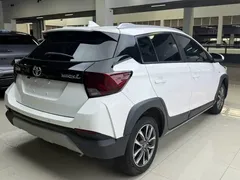 2022 Toyota Yaris L Zhixuan 1.5L CVT Luxury Plus, белый — фото 15