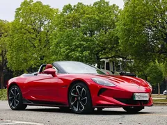 2024 MG Cyberster 520km Legend 4WD Red Soft Top — фото 3